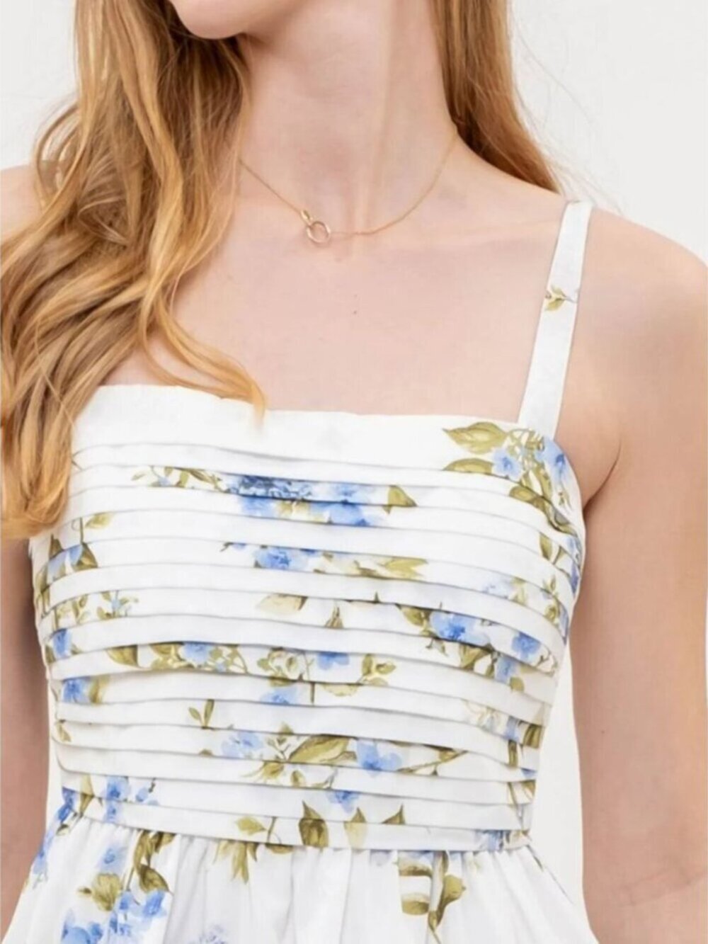 Blu Pepper Floral Pleated Babydoll Dress NWT White Blue Hydrangea Size Large - Picture 4 of 8